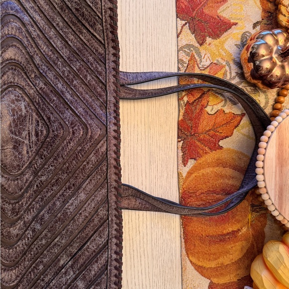 Black Rivet Textured Dark brown Tote from Wilson’s Leather! Like new! - Picture 9 of 10